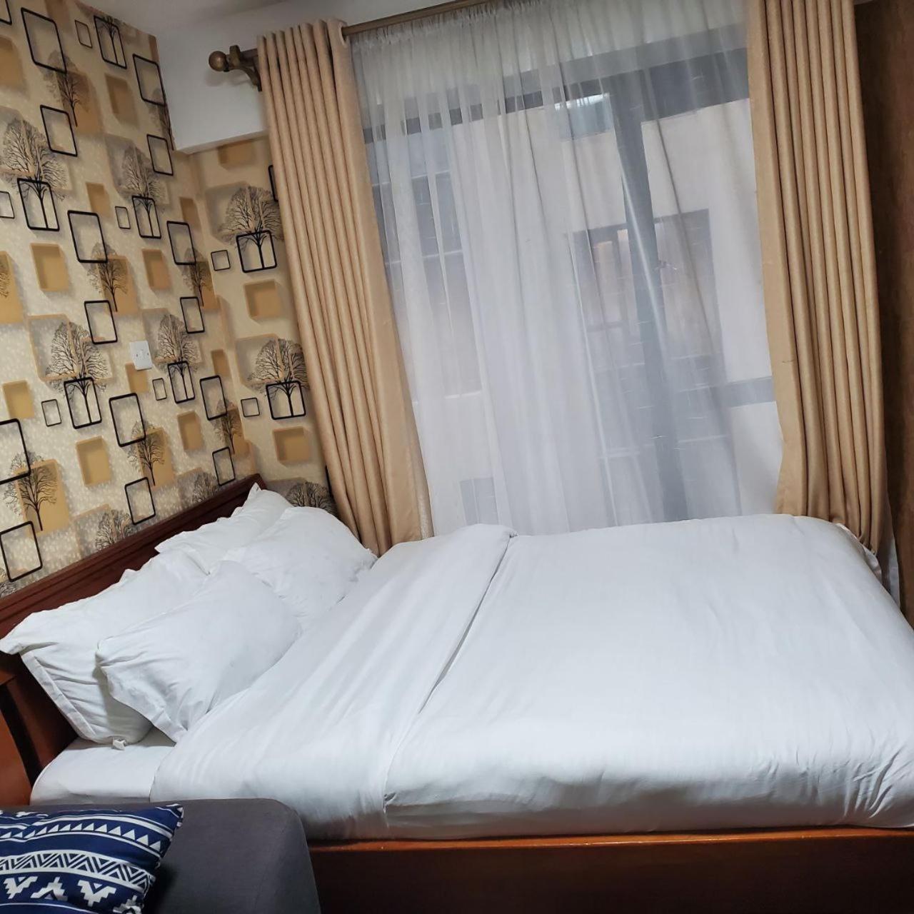 Appartamento Lovely & Cozy Compact Studio Near Airport With Rooftop View Nairobi Esterno foto