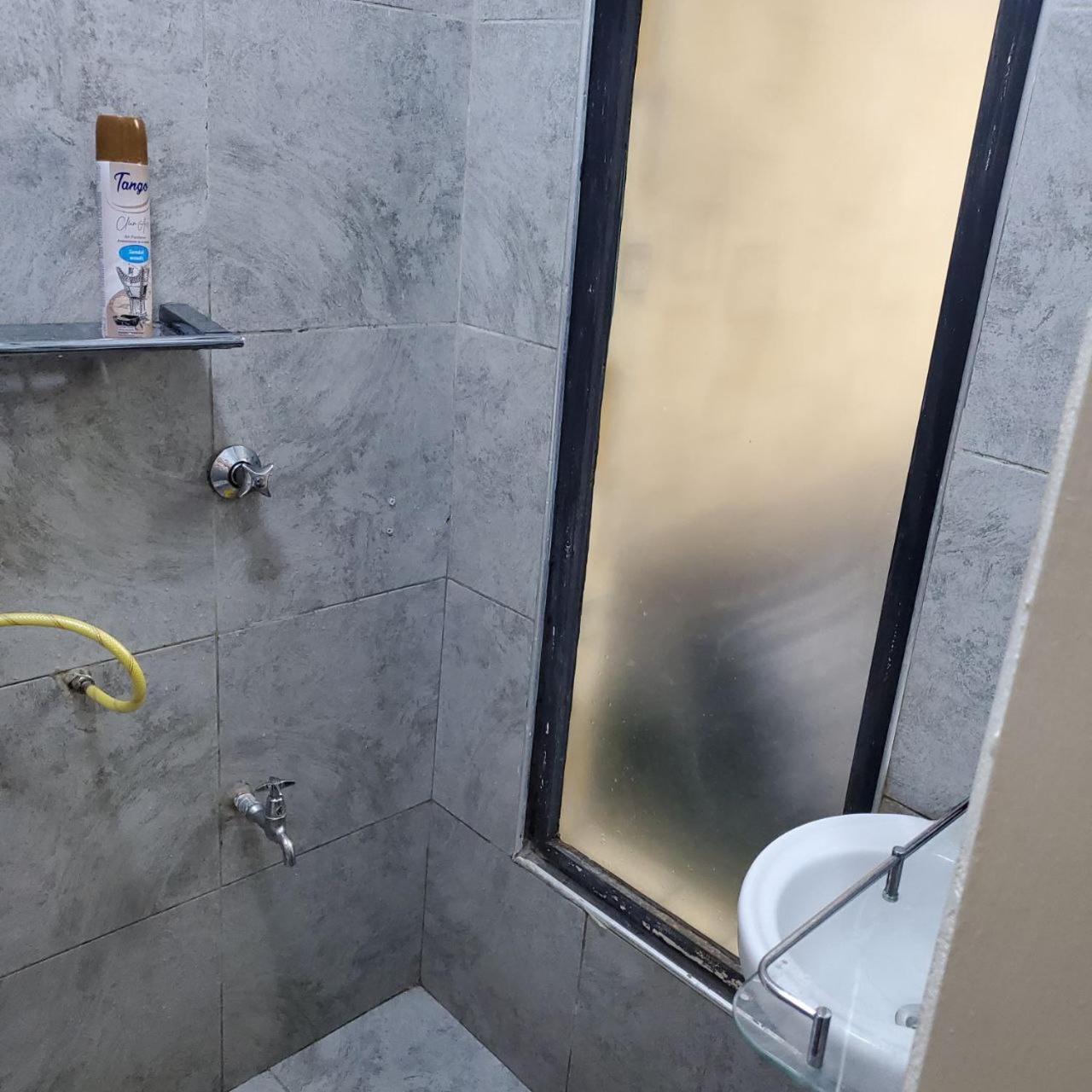 Appartamento Lovely & Cozy Compact Studio Near Airport With Rooftop View Nairobi Esterno foto
