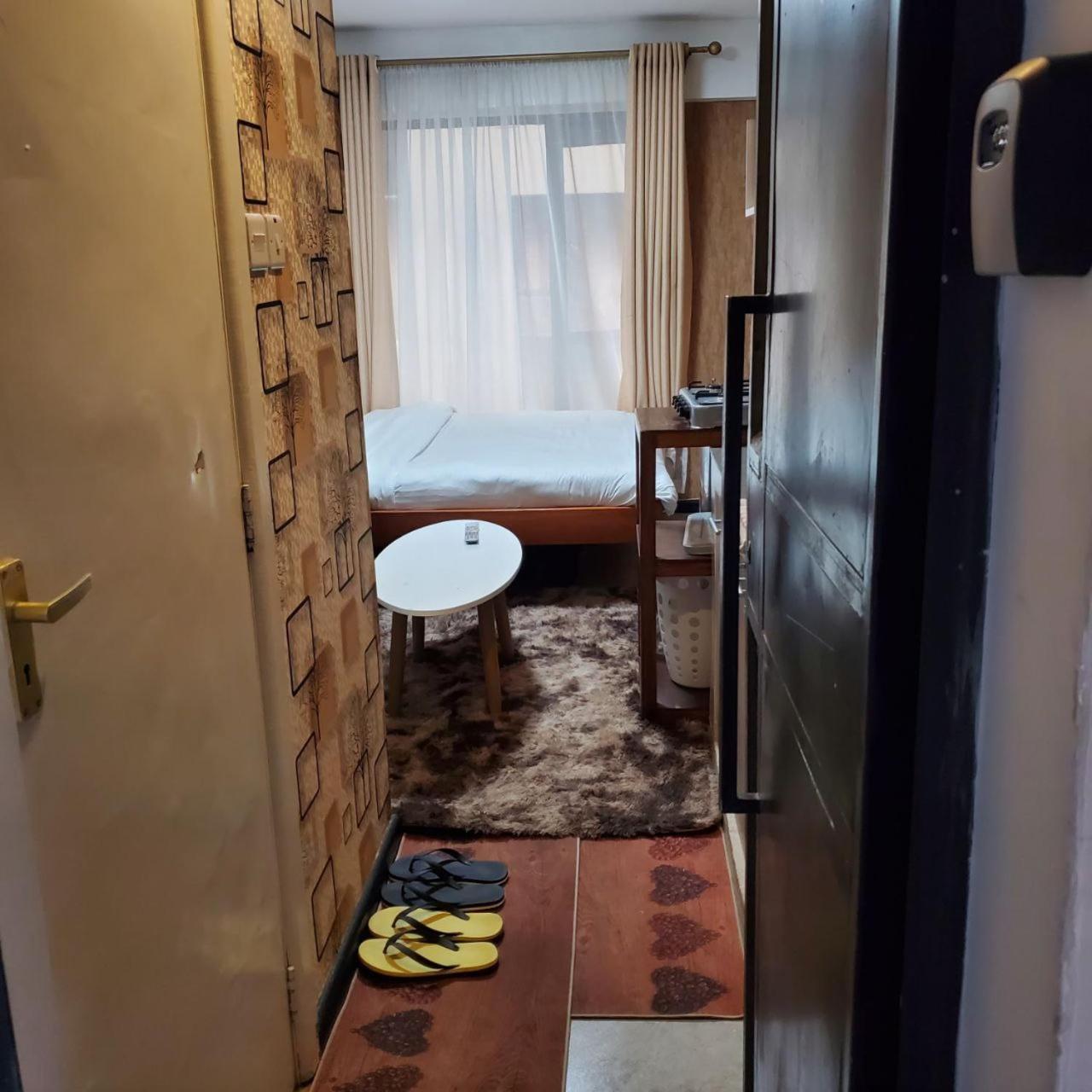 Appartamento Lovely & Cozy Compact Studio Near Airport With Rooftop View Nairobi Esterno foto