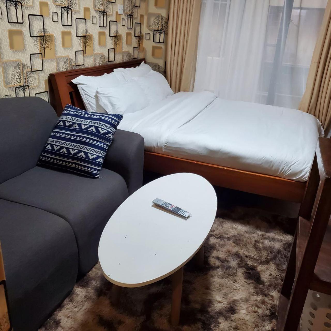 Appartamento Lovely & Cozy Compact Studio Near Airport With Rooftop View Nairobi Esterno foto