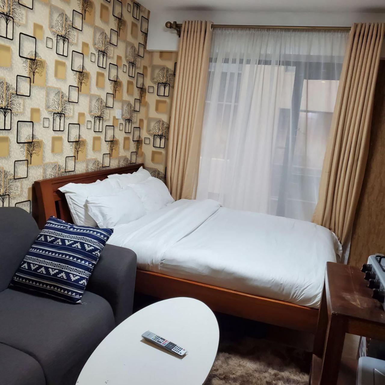 Appartamento Lovely & Cozy Compact Studio Near Airport With Rooftop View Nairobi Esterno foto