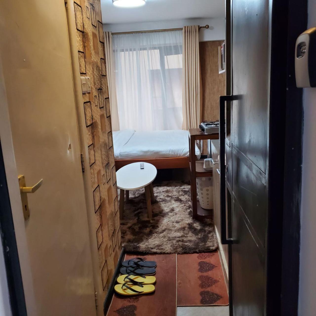 Appartamento Lovely & Cozy Compact Studio Near Airport With Rooftop View Nairobi Esterno foto