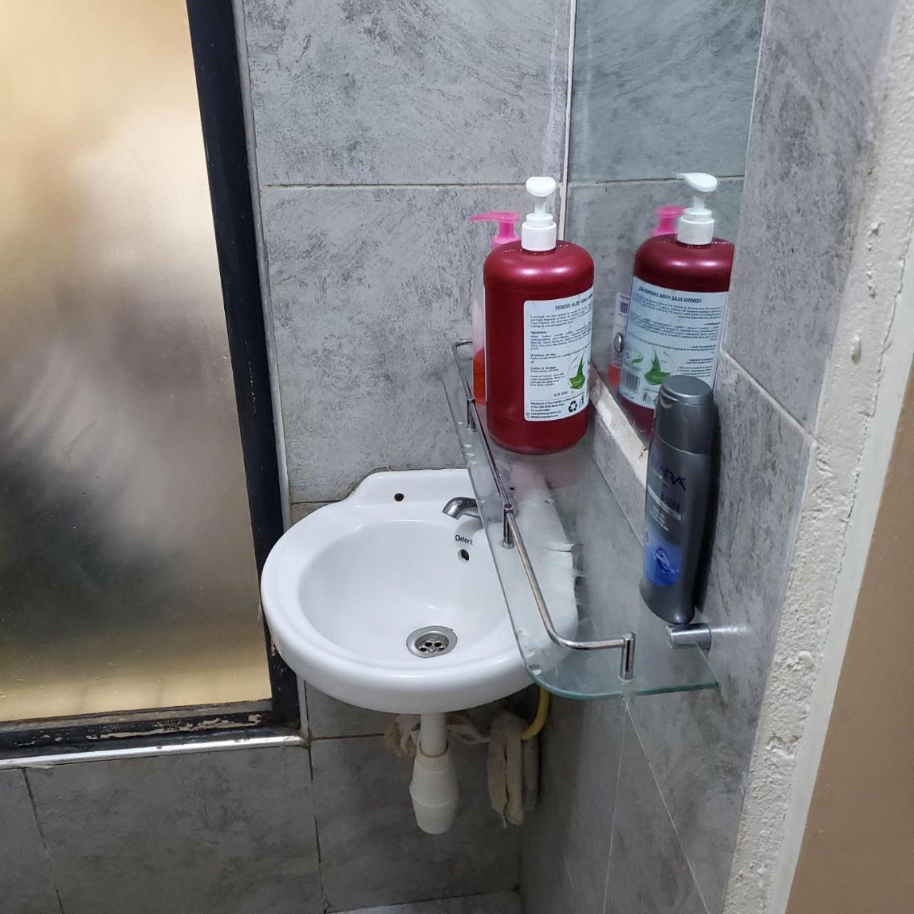 Appartamento Lovely & Cozy Compact Studio Near Airport With Rooftop View Nairobi Esterno foto