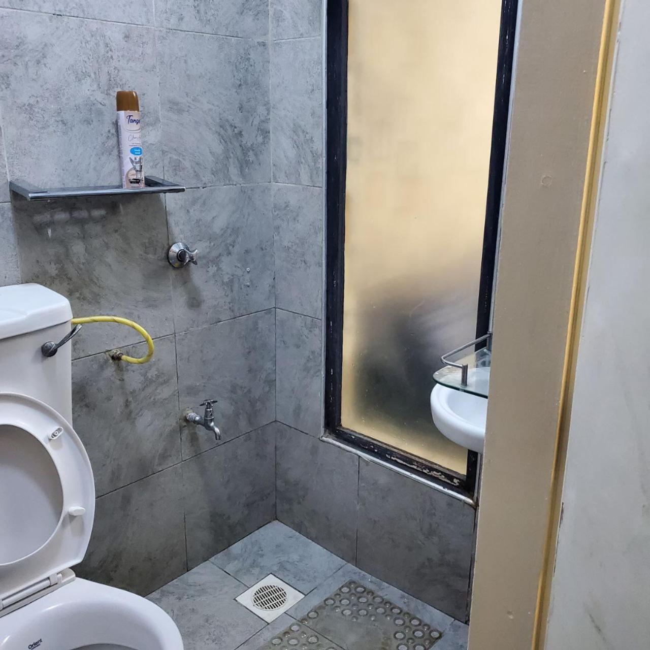 Appartamento Lovely & Cozy Compact Studio Near Airport With Rooftop View Nairobi Esterno foto